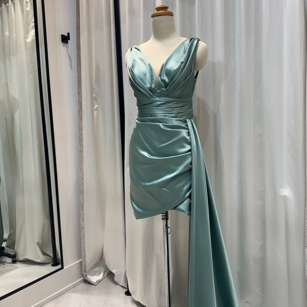 Ocean Teal V-neck Evening Gown